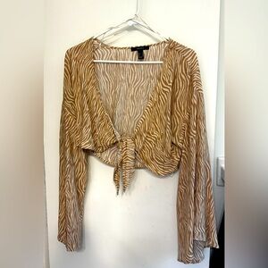 Bell sleeve crop top